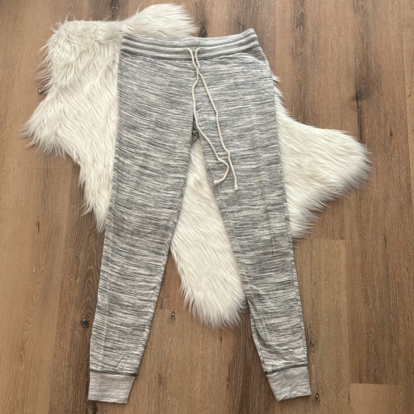 Black Bow Loungewear Pajama Set - Picture 9 of 12